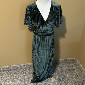 🧩NWT Baltic Born Velvet Short Sleeve Wrap Maxi Dress